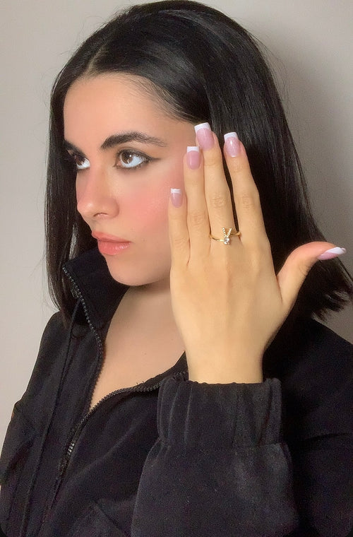 Anello Con Lettera V